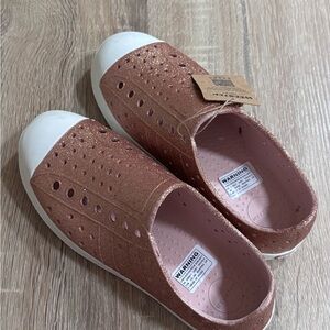 Wee Step Kids Gold Glitter Slip-On Shoes